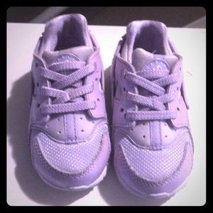 Girls sneakers